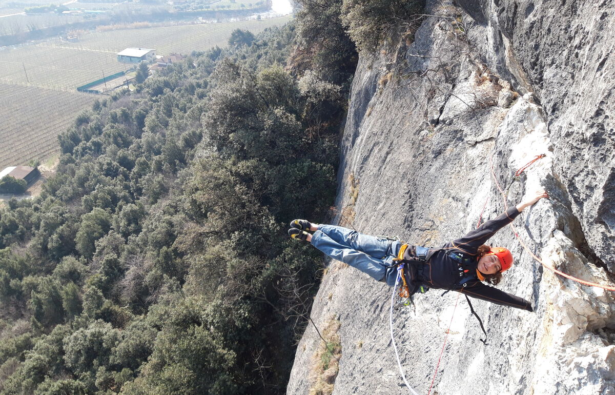 Advanced multipitch climbing course